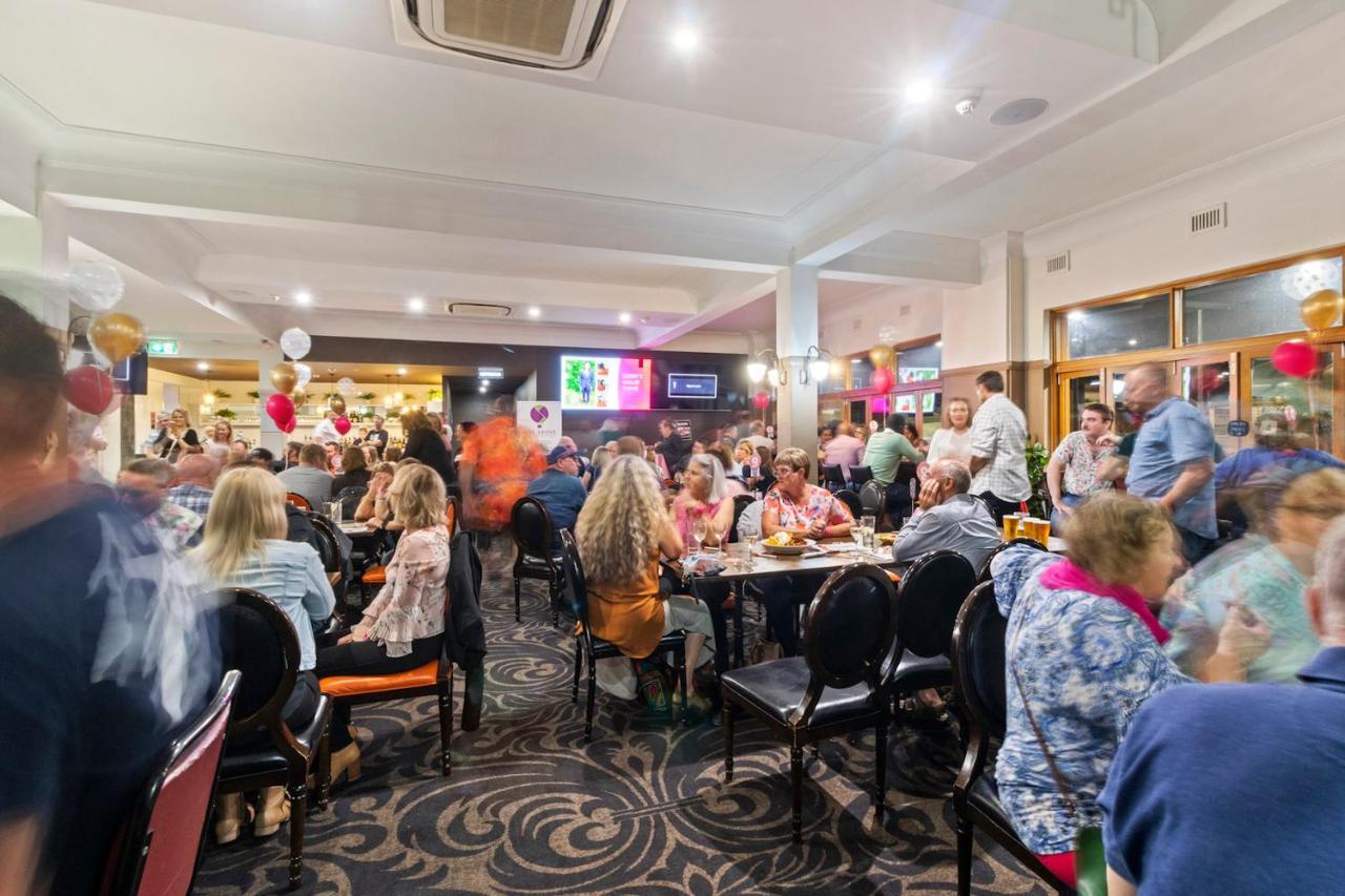 Hotel Queanbeyan Canberra Екстериор снимка