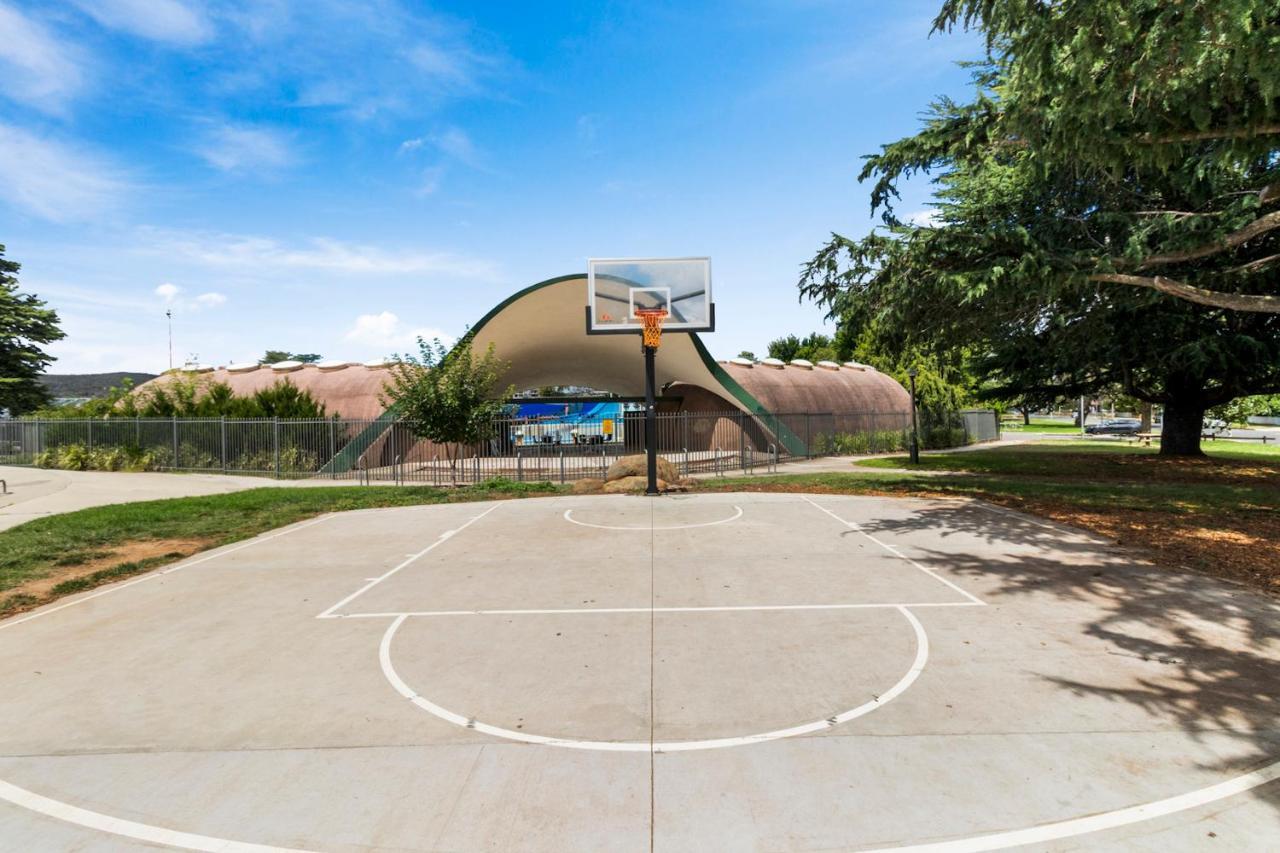 Hotel Queanbeyan Canberra Екстериор снимка