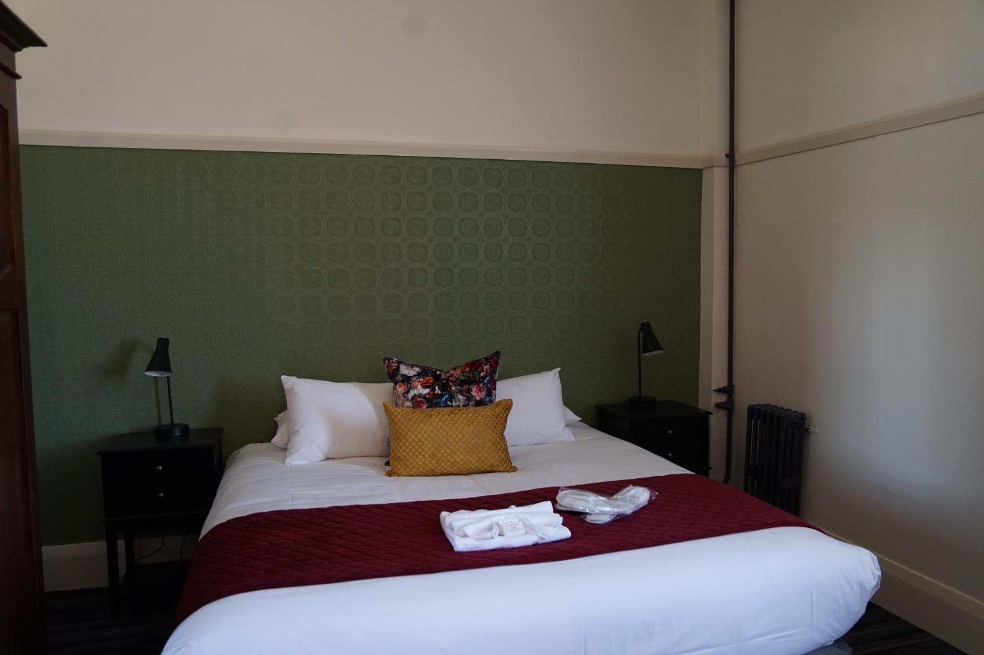 Hotel Queanbeyan Canberra Екстериор снимка