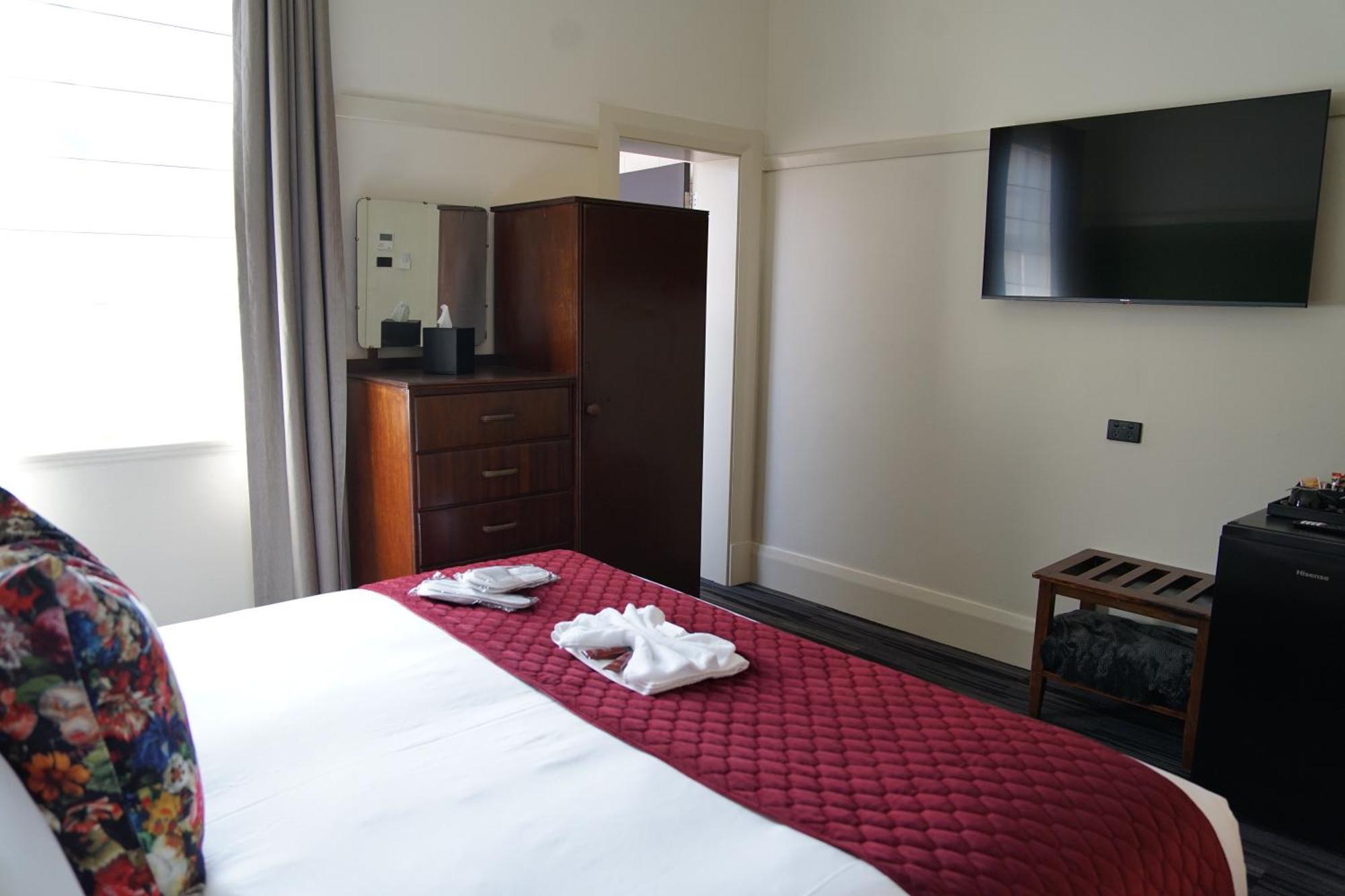 Hotel Queanbeyan Canberra Екстериор снимка